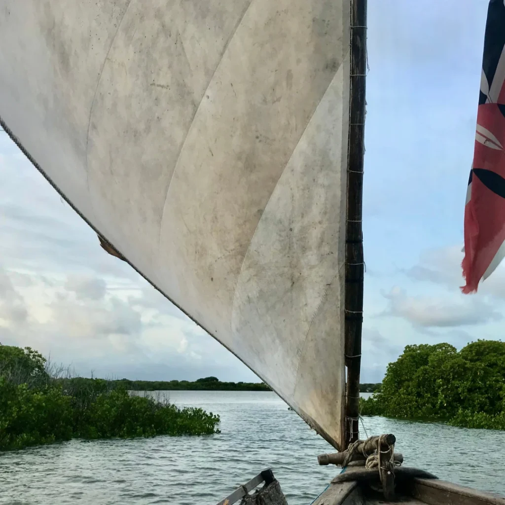 APERITIVO IN DHOW