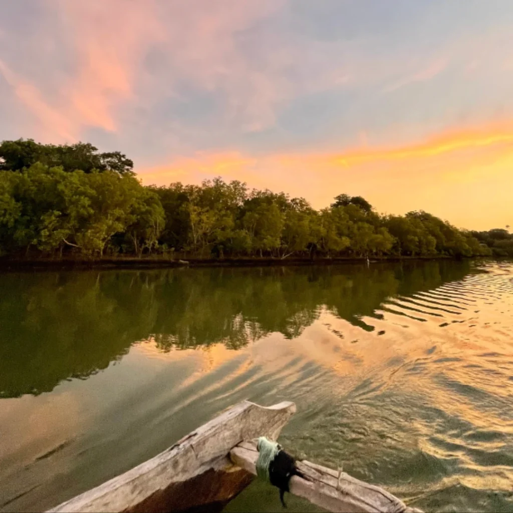 CANOA SUL KONGO RIVER